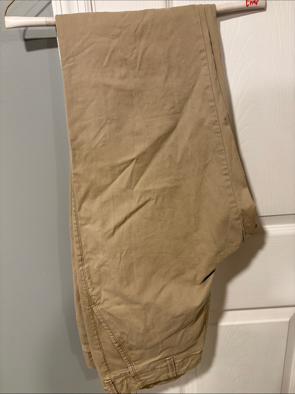 GAP Men's Khaki Straight-Leg Chinos - Light Tan